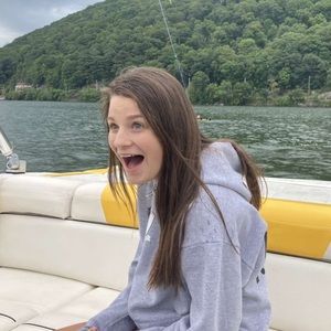 Meet your Posher, Alaina